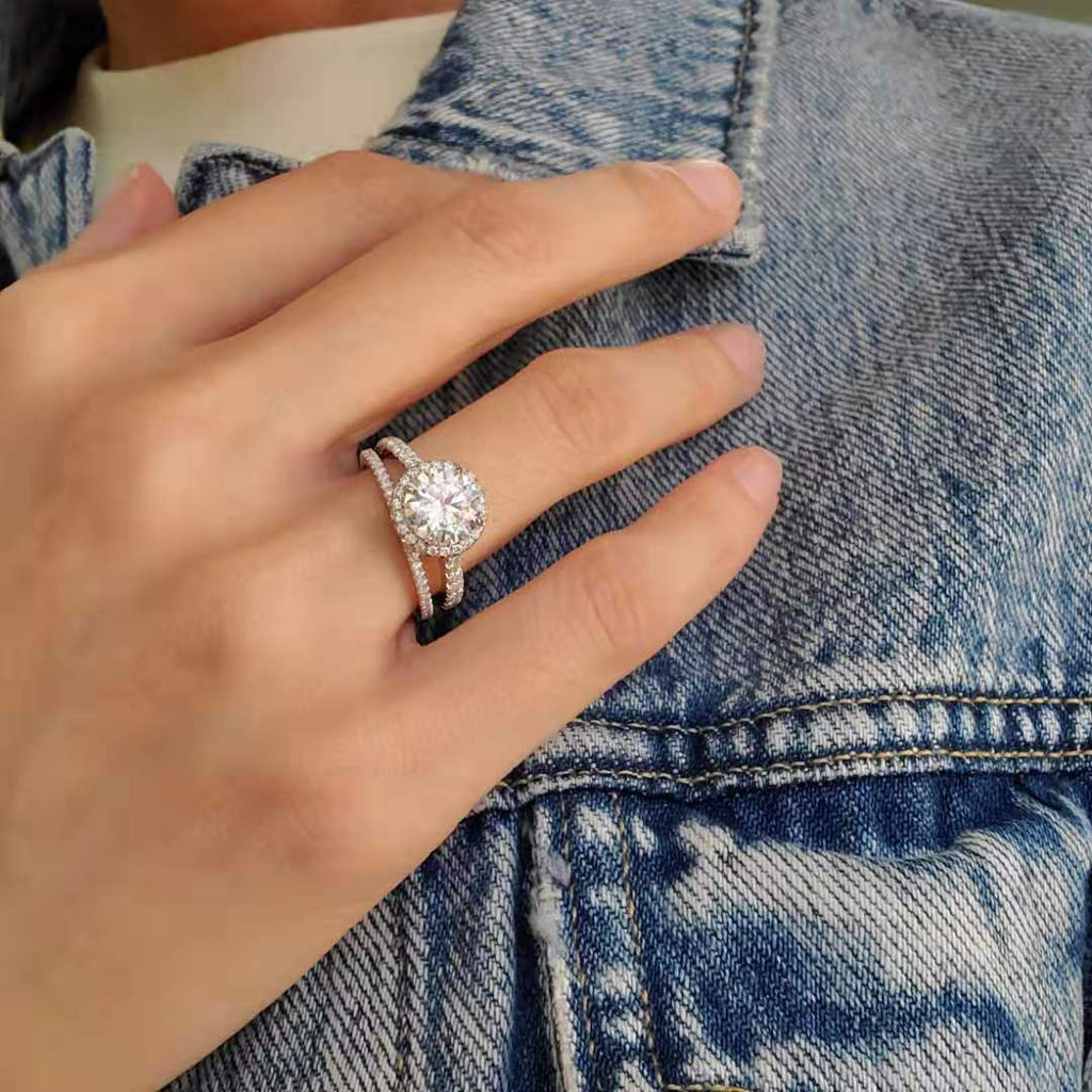 Classic Round Halo Moissanite Engagement Ring