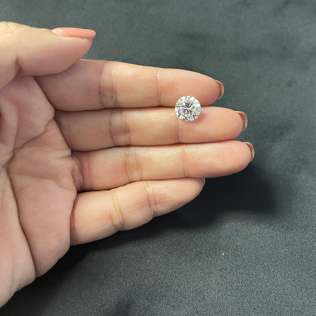 D Color Excellent cut Moissanite with Certificate for making Pendant, Ring and Earring