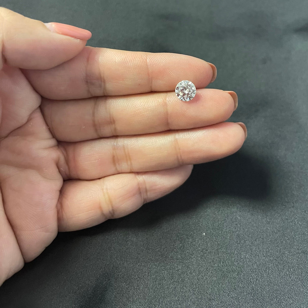 D Color Excellent cut Moissanite with Certificate for making Pendant, Ring and Earring