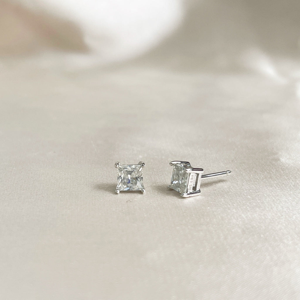 1.2ct- 1.6ct Princess cut Moissanite vvs1 D color Sterling silver earring studs