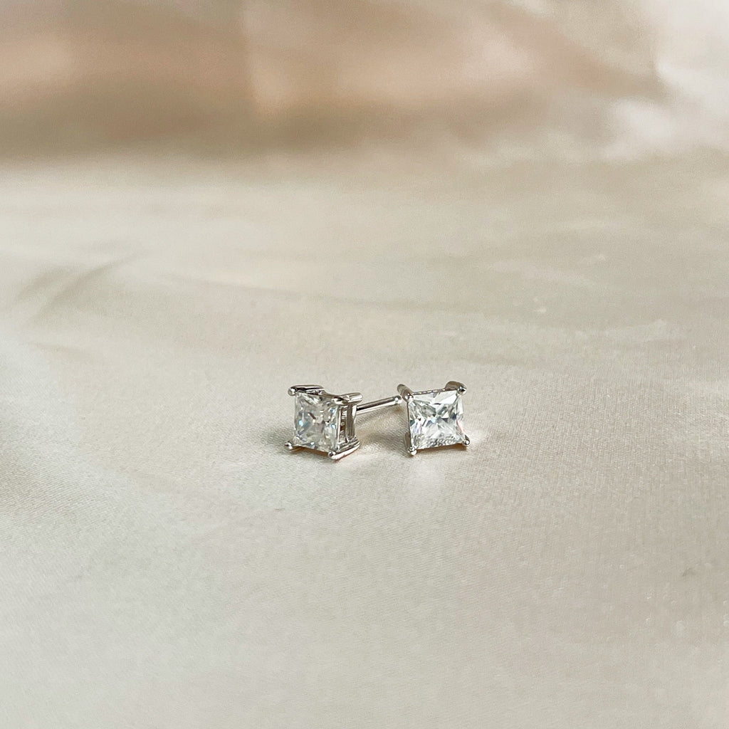 1.2ct- 1.6ct Princess cut Moissanite vvs1 D color Sterling silver earring studs